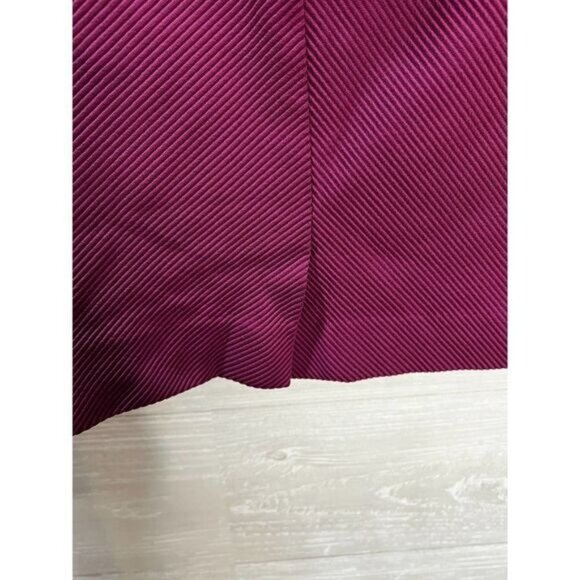 Hugo Boss Womens Textured Ribbed Burgundy Pencil Skirt‎ With Back Zipper - Picture 4 of 6